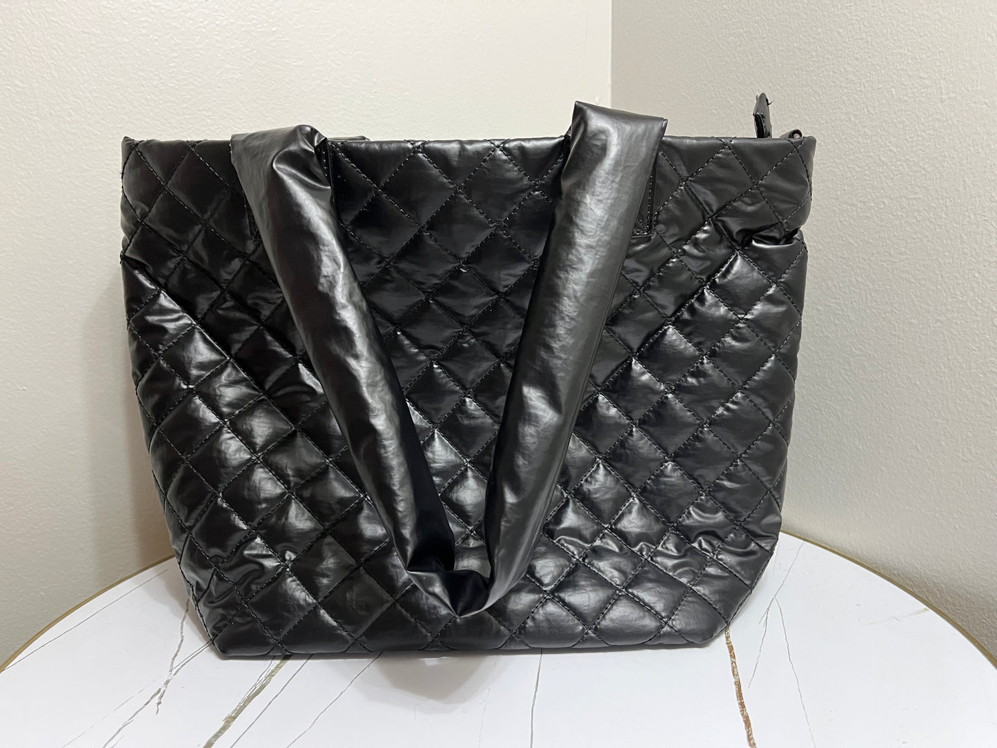HSITANDY Black quilted tote bag