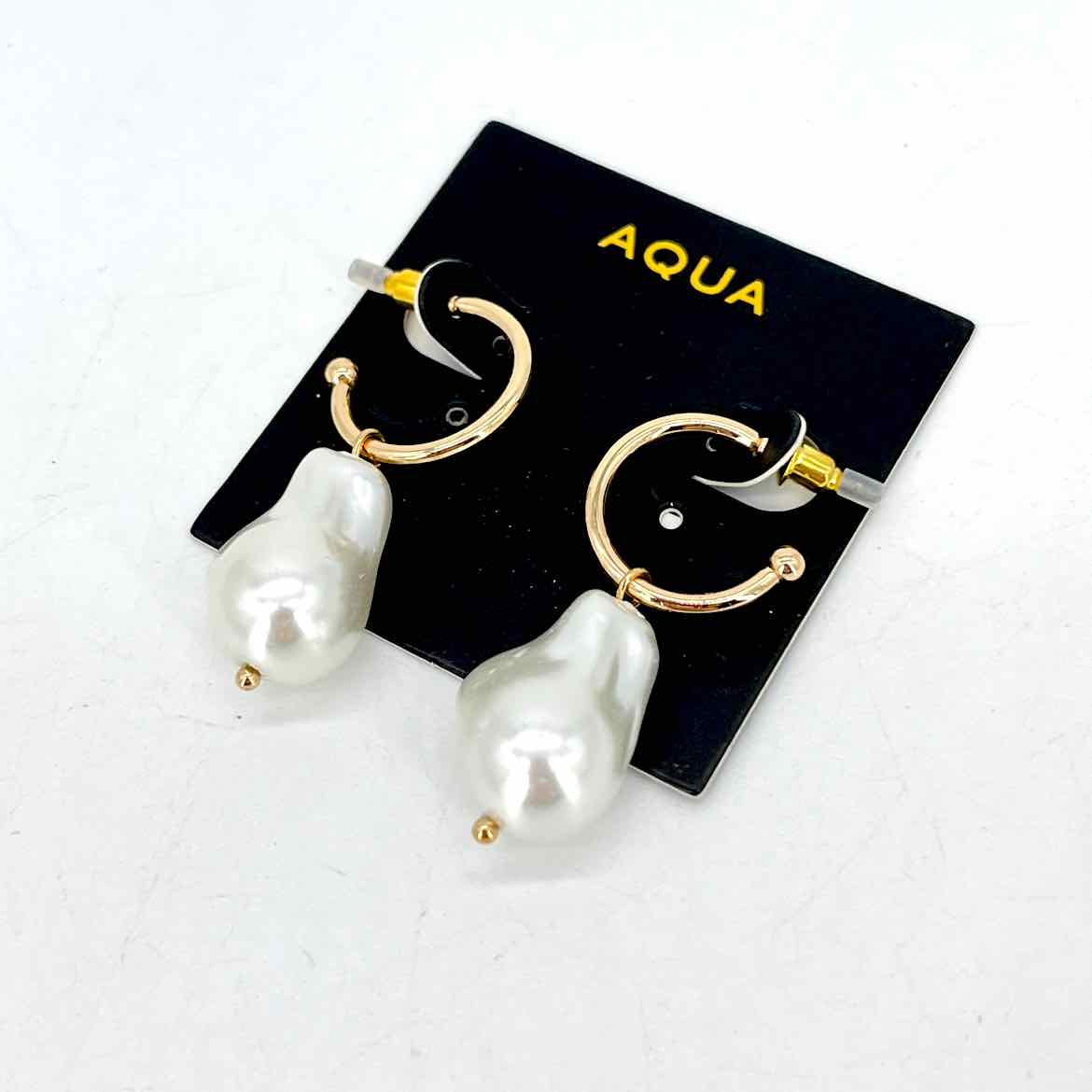 Costume Jewelry -Aqua gold post and pearl earrings