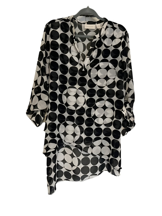 CHICO'S Black and White circle design layered top Size- 2X