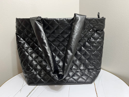 HSITANDY Black quilted tote bag