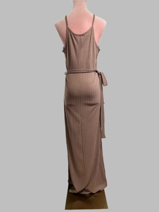 LIVI tan long sleeveless dress Size - L