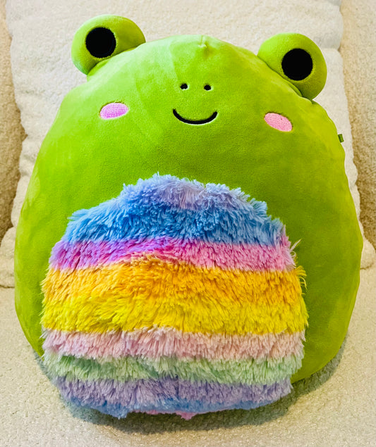 13" inch Wendy the frog W/rainbow tummy Squishmallow ( NWOT)